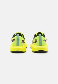 ASICS GEL NOOSA TRI 16 UNISEX - Silniční běžecké boty - safety yellow/black