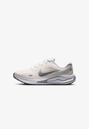 Nike Performance, W NIKE JOURNEY RUN - Løbesko til landevejen - white sail black metallic silver