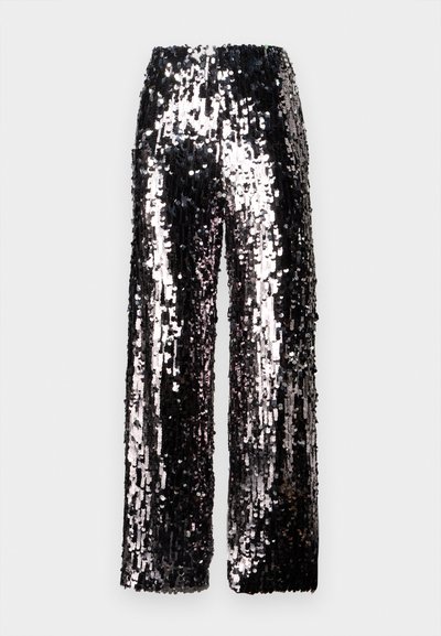 Pantaloni cu paiete, cu un design wide-leg, în negru și argintiu, având o suprafață texturată care reflectă lumina și adaugă interes vizual.
