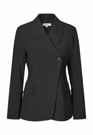 Črni ženski blazer z dolgimi rokavi, asimetričnim zapiranjem sprednjih gumbov, izrezanimi ovratniki in dvema žepoma z zavihki na pasu.