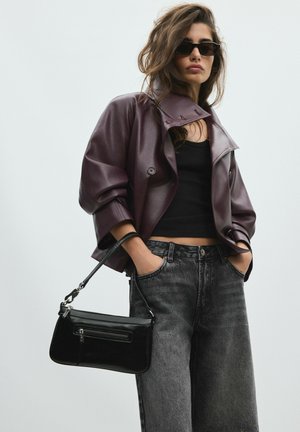 Stradivarius, LOBSTER CLASP SHOULDER BAG - Sac à main - black