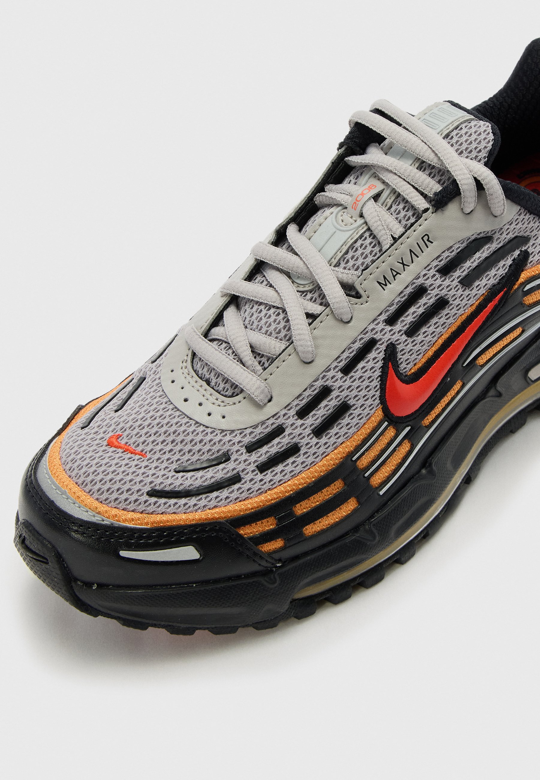 nike air max 90 trainers in grey and multi brights