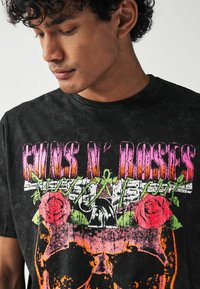Next LICENSE REGULAR - T-Shirt print - guns n' roses