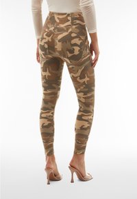 Freddy CAMOUFLAGE - Pantaloni - beige mimetico