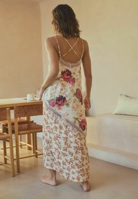 Next REGULAR FIT - Camicia da notte - pink floral