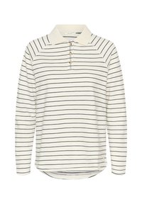 Polo a maniche lunghe color crema con strisce orizzontali navy, dotata di collo a camicia, patta con tre bottoni e orlo arrotondato.