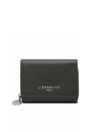 Portafoglio in pelle nera strutturata con logo argentato "Liebeskind Berlin" e piccola cerniera rotonda in metallo su sfondo bianco.