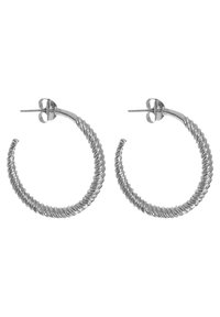 Orecchini a cerchio in argento con una texture attorcigliata, dotati di una chiusura a perno sicura. Il design è rotondo con una finitura superficiale liscia.