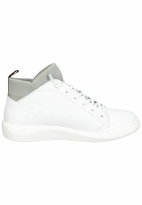 Weiße Leder-Hochtop-Sneaker mit einem grauen gepolsterten Kragen, ausgestattet mit flachen Schnürsenkeln und einer glatten Sohle. Minimalistisches Design, ohne sichtbare Muster.
