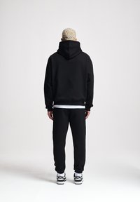2Y Studios Felpa con zip - black