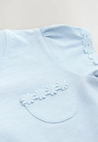 Next DAISY POCKET - Trükipildiga T-särk - mottled blue