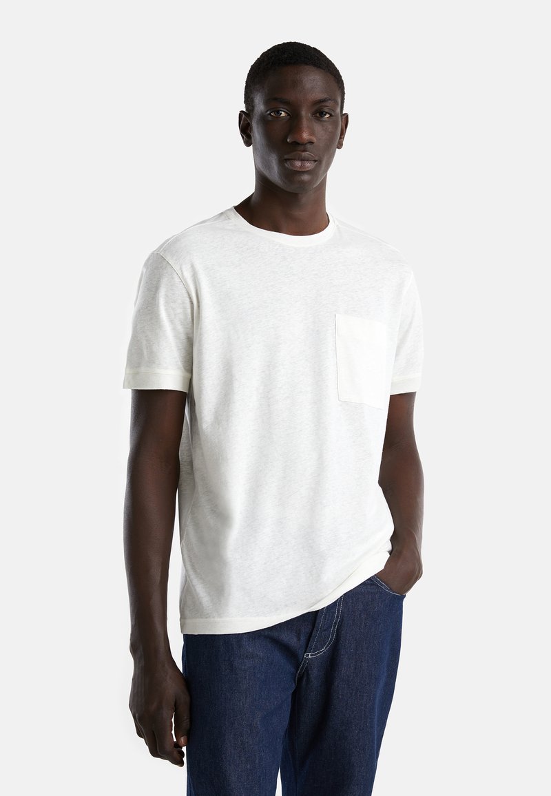 United Colors of Benetton WITH POCKET - T-Shirt basic - white/weiß ...