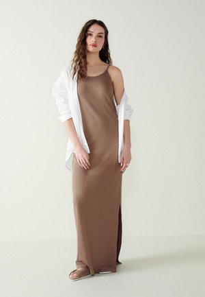 REGULAR FIT - Maxi šaty - neutral