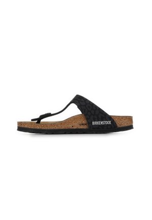 Sandale tong Birkenstock noire avec semelle en liège et bride imprimé léopard sur fond blanc.