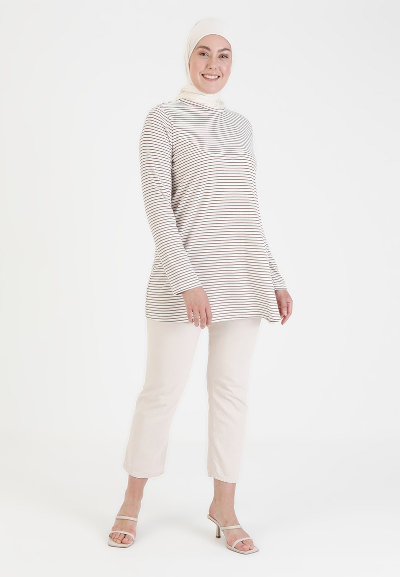 Damen Strickjacken | Modanisa Strickpullover beige - HD65937 Damen Strickjacken | Modanisa Strickpullover beige - HD65937