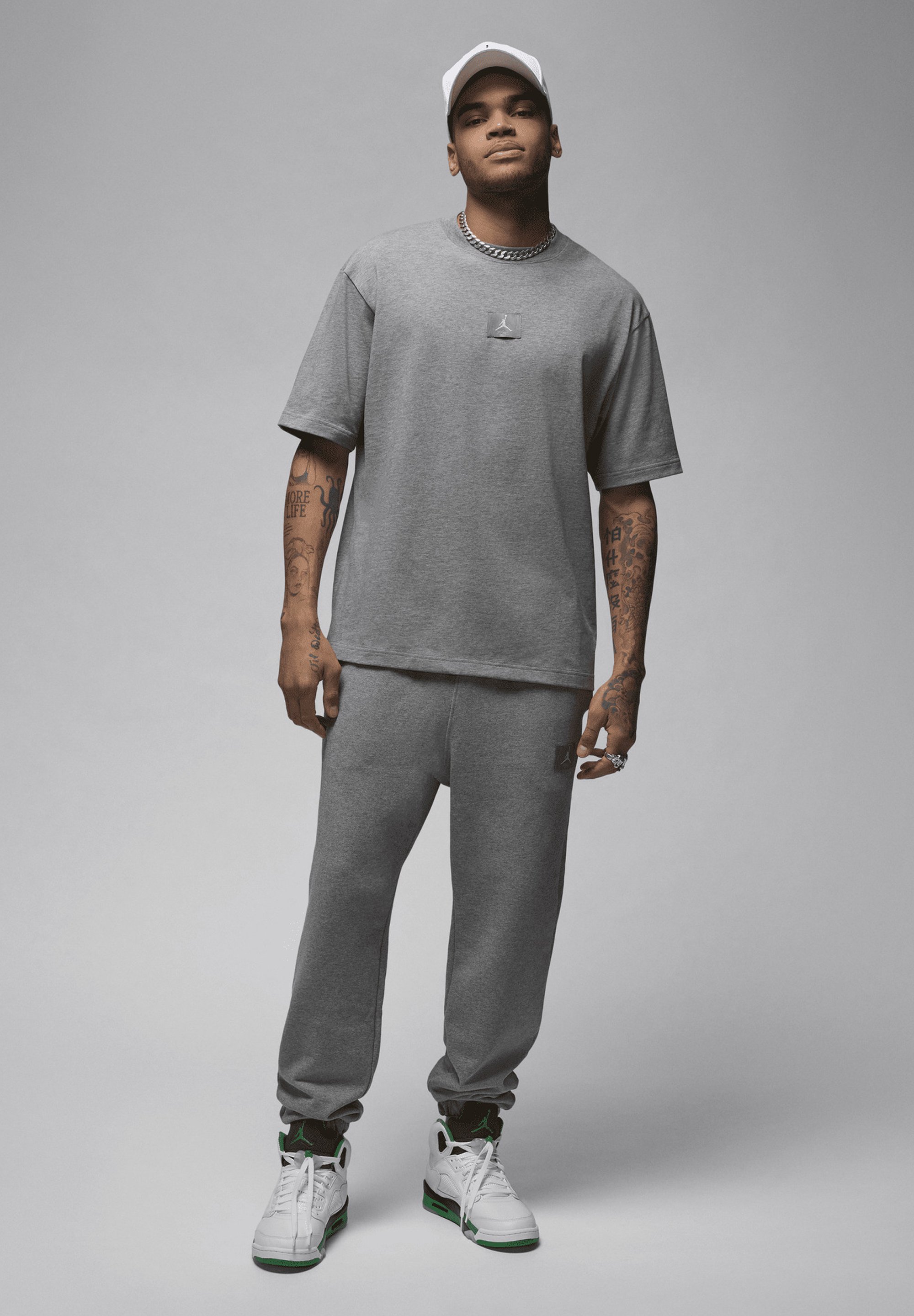 ★Nike★ Jordan Flight Essential 85 T-Shirt M Carbon Heather Nike Jordan Flight Essentials 85 T-Shirt | Apparel » Buy