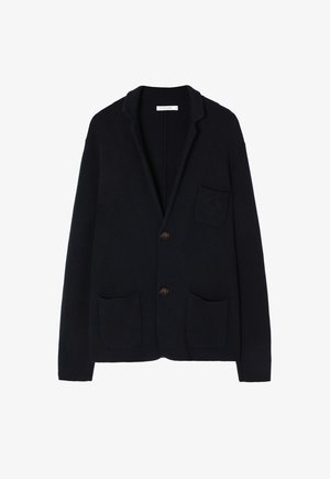 Námořnický modrý cardigan vyrobený z jemné látky, s jedním knoflíkovým zapínáním, klopovými límci a dvěma předními kapsami. Jemná výšivka na kapse.