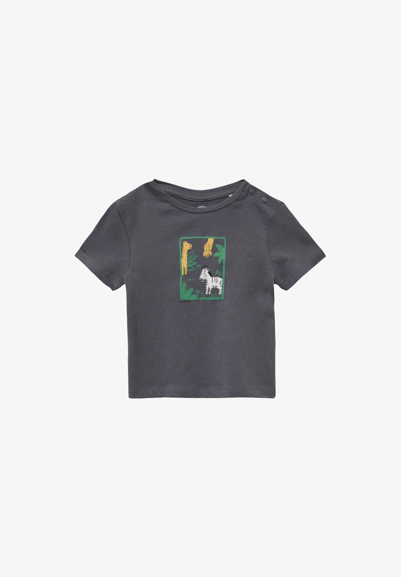 Grijze t-shirt met korte mouwen van zachte stof, met een kleurrijke dierenprint met twee gele tijgers en een zwart-witte zebra op een groene achtergrond.