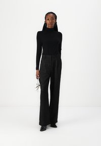 Selected Femme SLFMANJA DRAPEY - Longsleeve - black