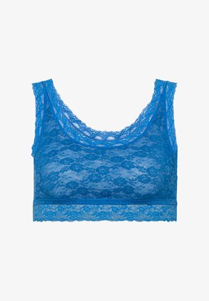 Modrý krajkový bralet s vykrojeným dekoltem, ozdobnými vlnkovými okraji a pružnou tkaninou pro pohodlné nošení. Květnový krajkový vzor po celém povrchu.