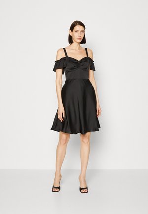 Guess FLARE - Robe de jour - jet black