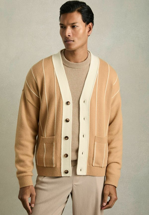 REGULAR FIT - ROVERS  - Strickjacke