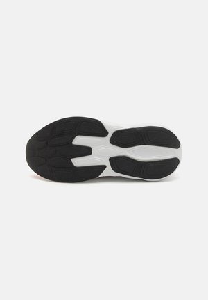 Fresh Foam 625 Big Kid 'True Red Black' — foto 5