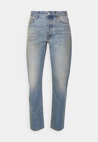 Ljust blå denimjeans med rak benform, blekt utseende, lätt slitage, femficksdesign och metallknappsstängning.