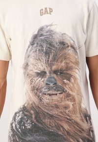 GAP TEE - Marškinėliai su spaudiniu - chino