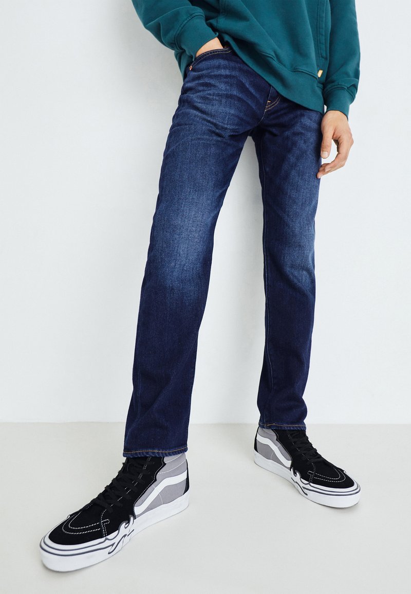 Levi's® 502™ TAPER Straight leg jeans campfire warm/darkblue denim