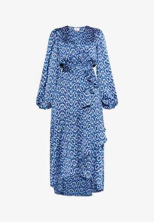 Niebieska sukienka w wzory z długimi bufkami, dekoltem w kształcie litery V, wiązaniem w talii i asymetrycznym dołem z falbanami po bokach. Gładka faktura tkaniny.