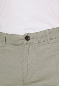 TOM TAILOR DENIM Šortky - olive