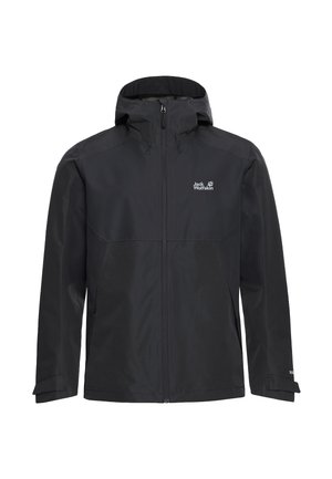 Zwarte waterdichte jas met capuchon, voorzien van een ritssluiting aan de voorkant, verstelbare manchetten en een logo op de linkerborst. Glad oppervlak, lichtgewicht ontwerp.
