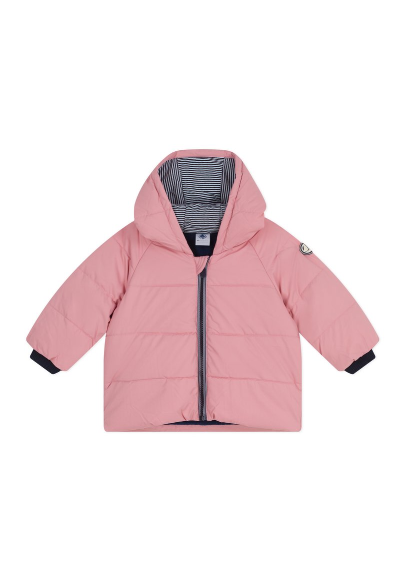 Giacca imbottita rosa con cappuccio, righe blu navy all'interno e polsini a contrasto. Chiusura con zip verticale e patch del logo sulla manica.