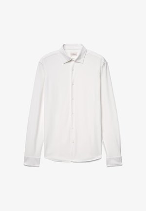 Camicia bianca a maniche lunghe con bottoni, collo classico e polsini, distesa su sfondo bianco.