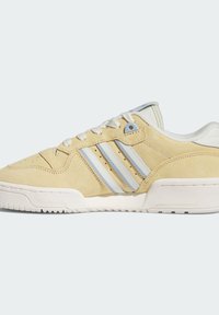 adidas Originals RIVALRY LOW - Sneaker low - orange tint   ivory blue