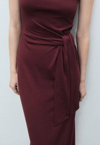 Mango FERTI - Shift-haljina - bordeaux