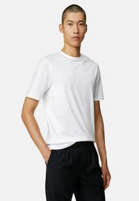 Marks & Spencer PURE - Jednoduché tričko - white
