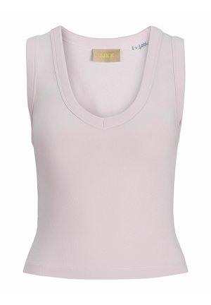 Jasnoróżowy bezrękawnik typu crop top z głębokim, zaokrąglonym dekoltem i metką marki JJXX wewnątrz kołnierza.