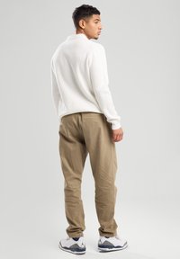 America Today KROW - Poloshirt - chalk