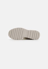Zign Kozačky na platformě - off-white