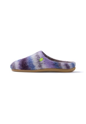 Hot Potatoes, HOT POTATOES LILAC STRIPED FUR HOUSE SLIPPERS 80491 - Pantuflas - lila