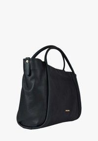 Borsa a mano in pelle nera con una texture liscia, silhouette curva, due manici arrotondati e un logo con accento dorato discreto sul lato.