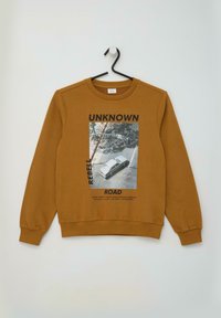 Brązowa bluza z ribbowymi mankietami, z graficznym nadrukiem samochodu oraz stylizowanym tekstem "UNKNOWN REBEL ROAD" w czerni i bieli.