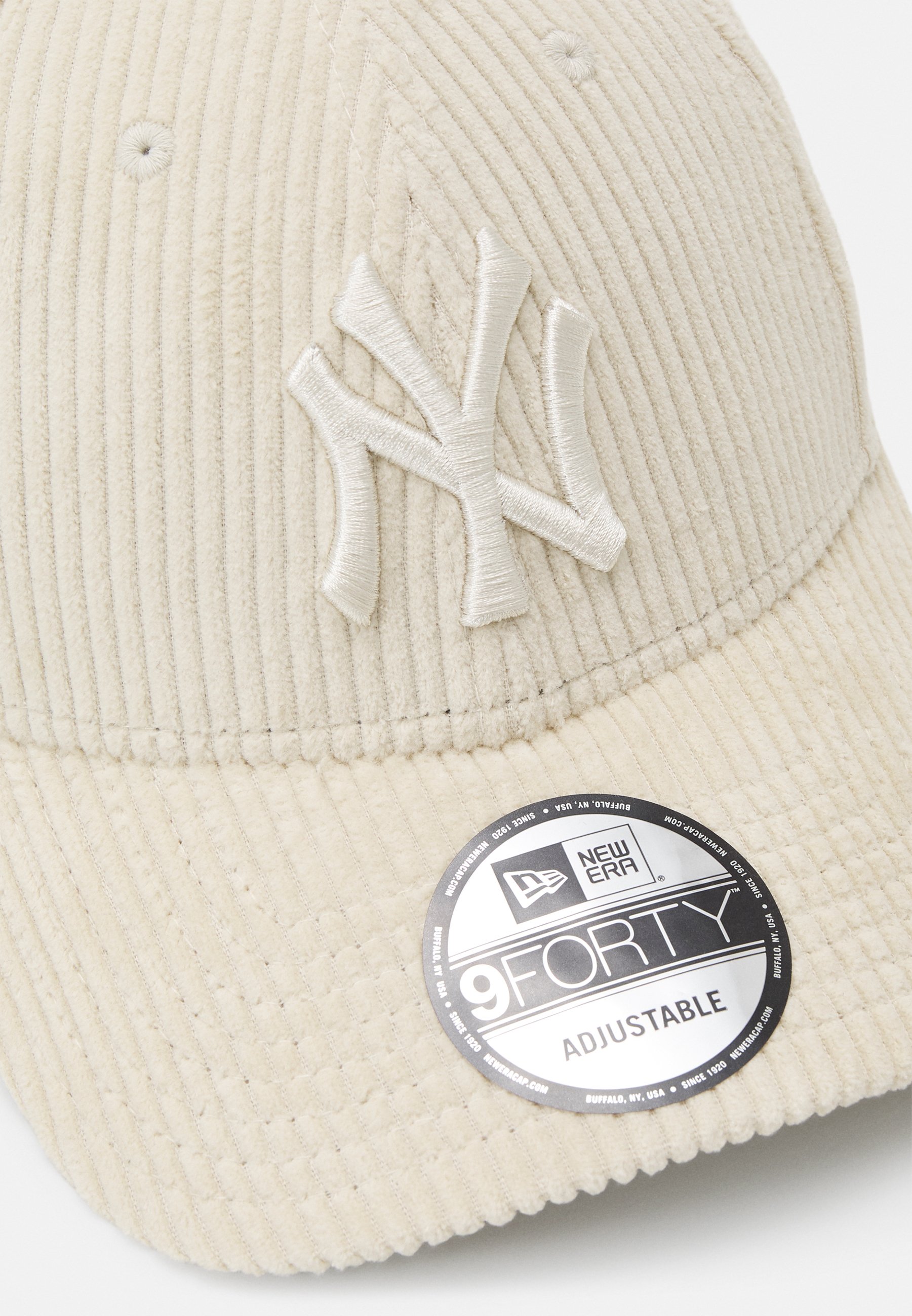 casquette new era beige