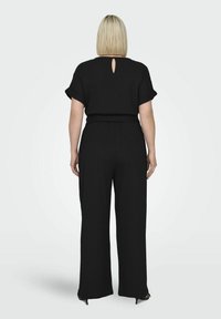 ONLY Carmakoma Pajac - black