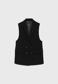 Veste blazer noire sans manches à double boutonnage avec col à revers et deux poches avant à rabat sur un fond clair uni.