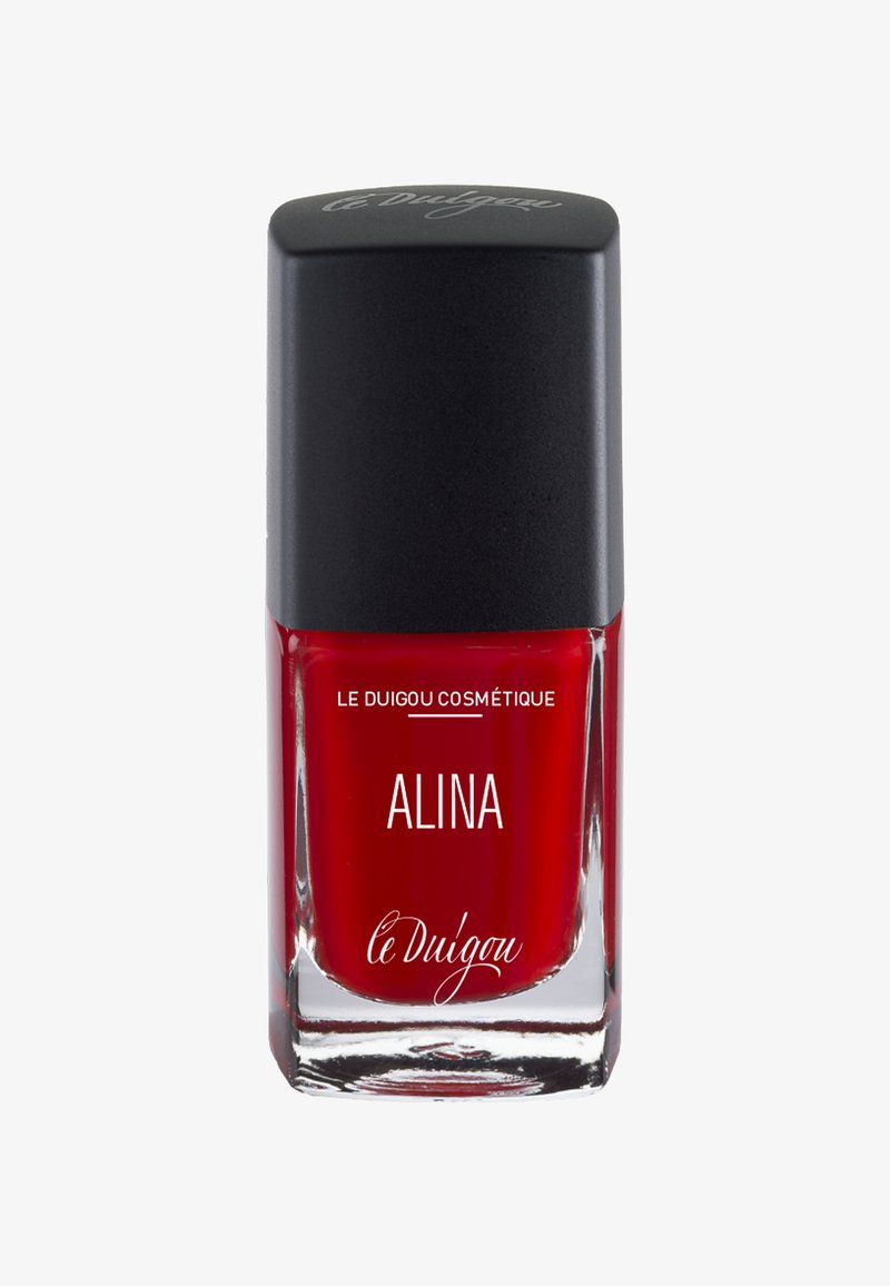 Roter Nagellack in einer quadratischen Glasflasche mit schwarzem Deckel. Auf der Vorderseite sind "ALINA" und "le Duigou Cosmétique" in Weiß aufgedruckt.