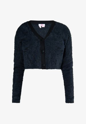 Sort rødme-kort cardigan med lange ærmer, V-hals og tre knapper foran.