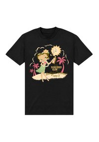 Schwarzes T-Shirt mit einem Cartoon-Mädchen in einem Graskleid mit Blumen, das eine Flasche Sonnencreme hält, umgeben von Palmen und einer Sonne.